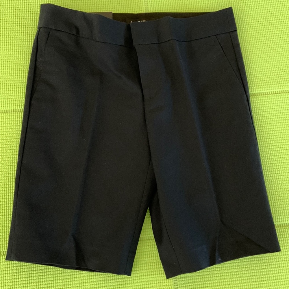 Banana Republic shorts in Hampton fit.
